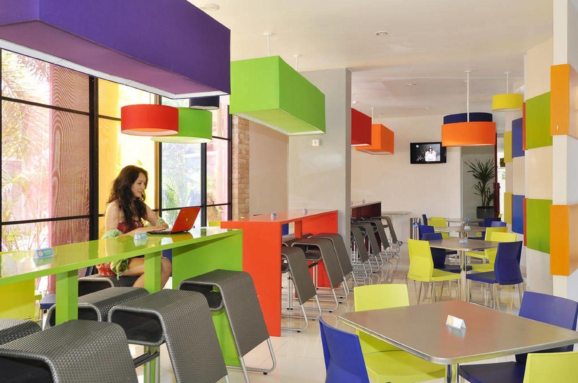 Pop! Hotel Teuku Umar Denpasar Kültér fotó
